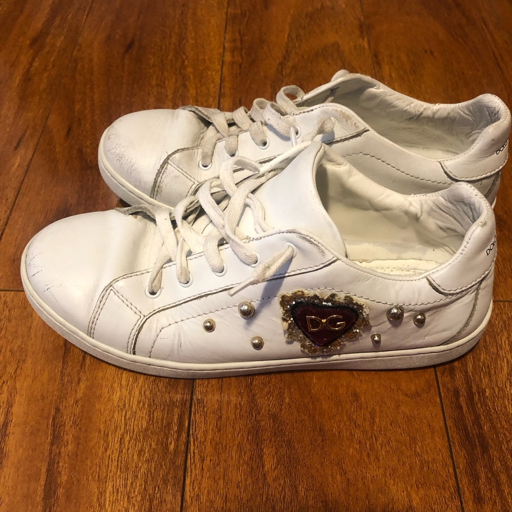 Dolce and Gabbana shoes (read)